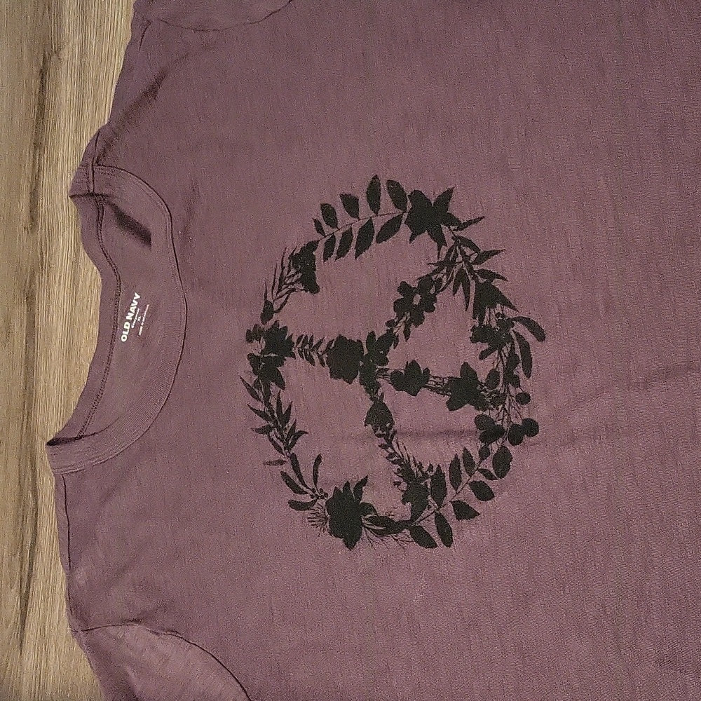Old Navy Peace Sign